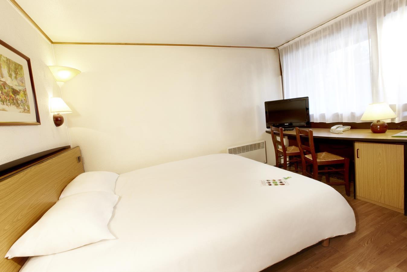 กีริยาด ชาโตรู - แซ็งโมร์ Hotel Saint-Maur  ภายนอก รูปภาพ